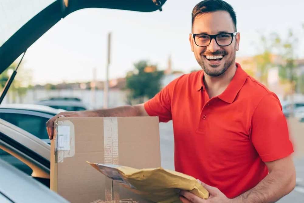 express-delivery-service-in-uae
